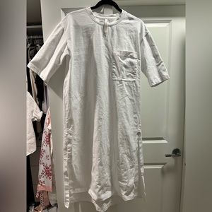 Babaton Tshirt dress with bilateral slits